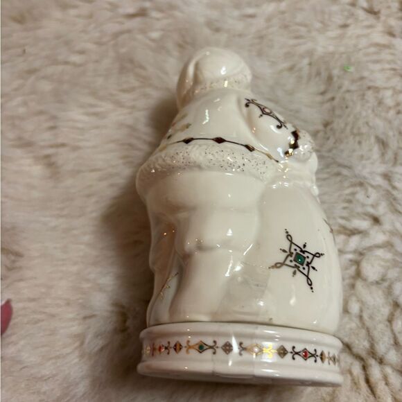 Lenox White and Gold Santa Figurine - Picture 6 of 8
